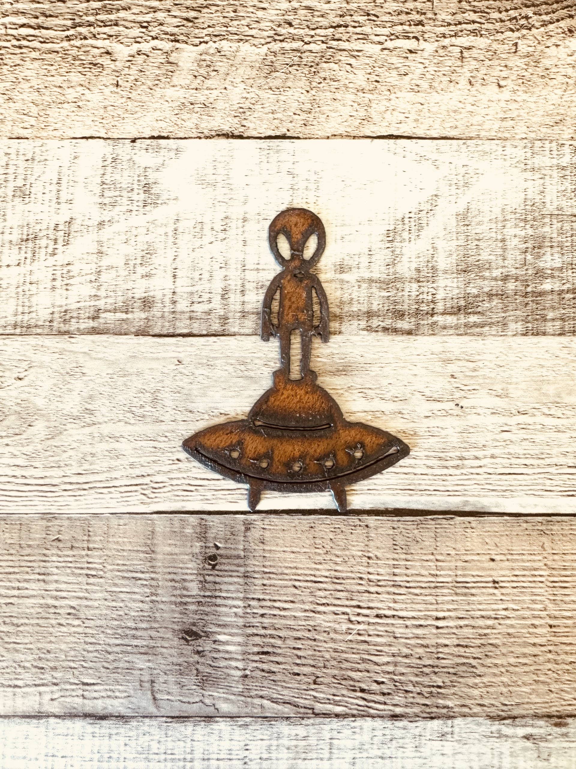 Alien on Flying Saucer Rustic Area 51 New Mexico Magnet