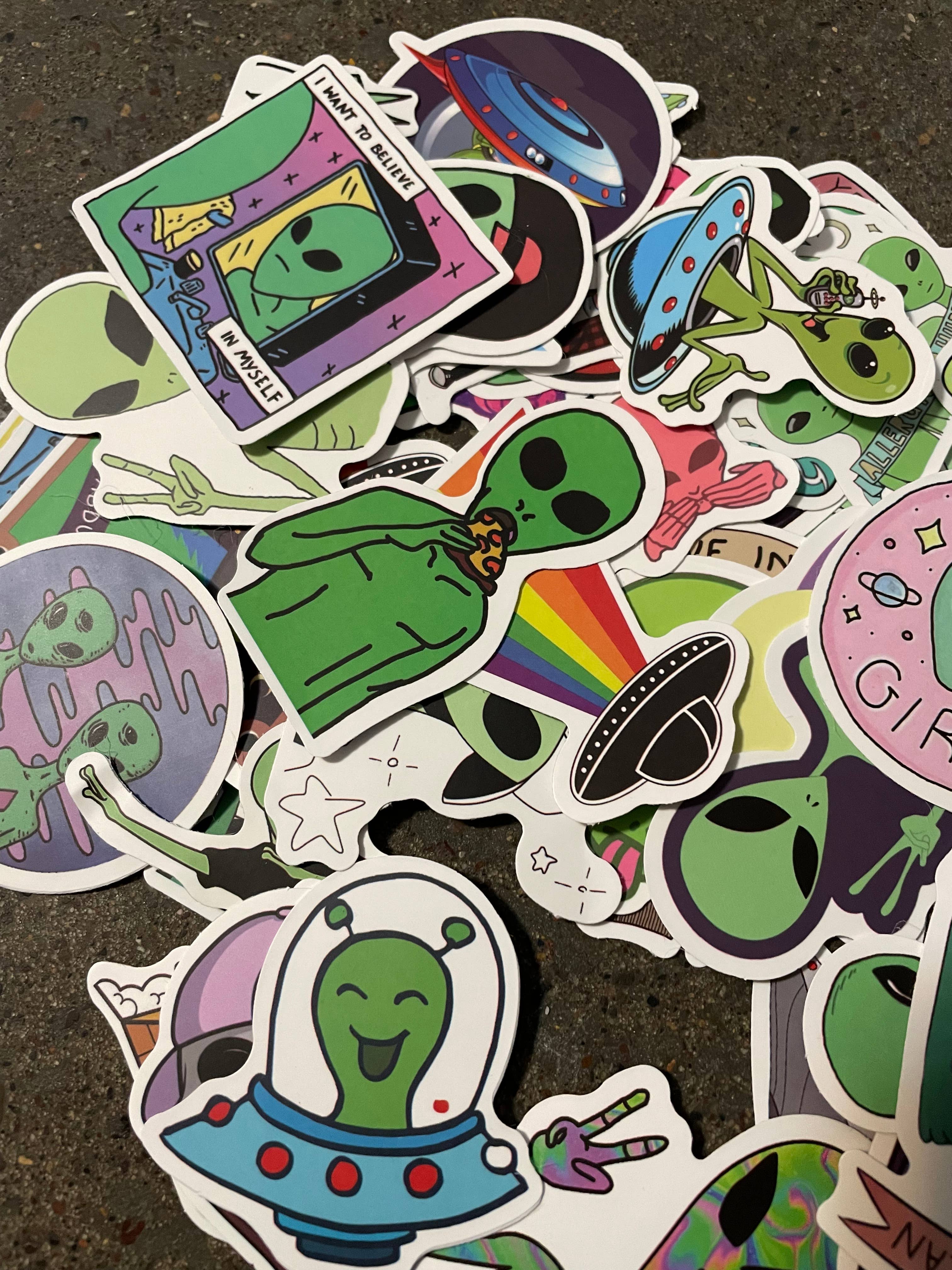 Alien stickers 100-pack (Random)