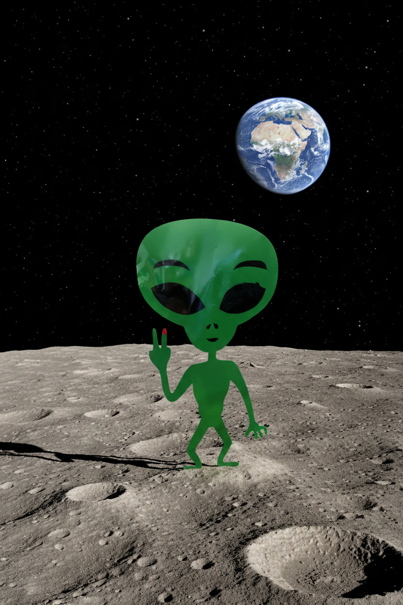 ET Alien Metal Art 37"**