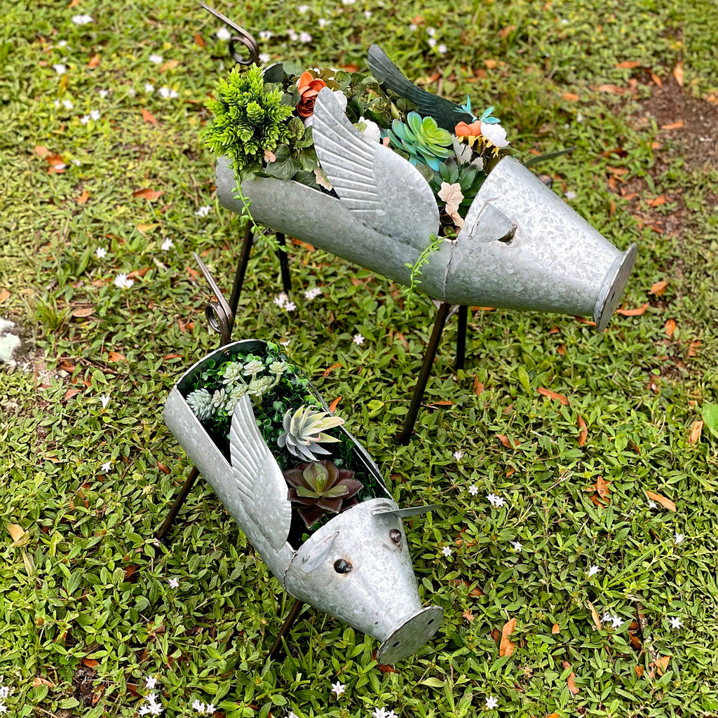 SM Distressed Galvanized Gray Metal Flying Pig Planter