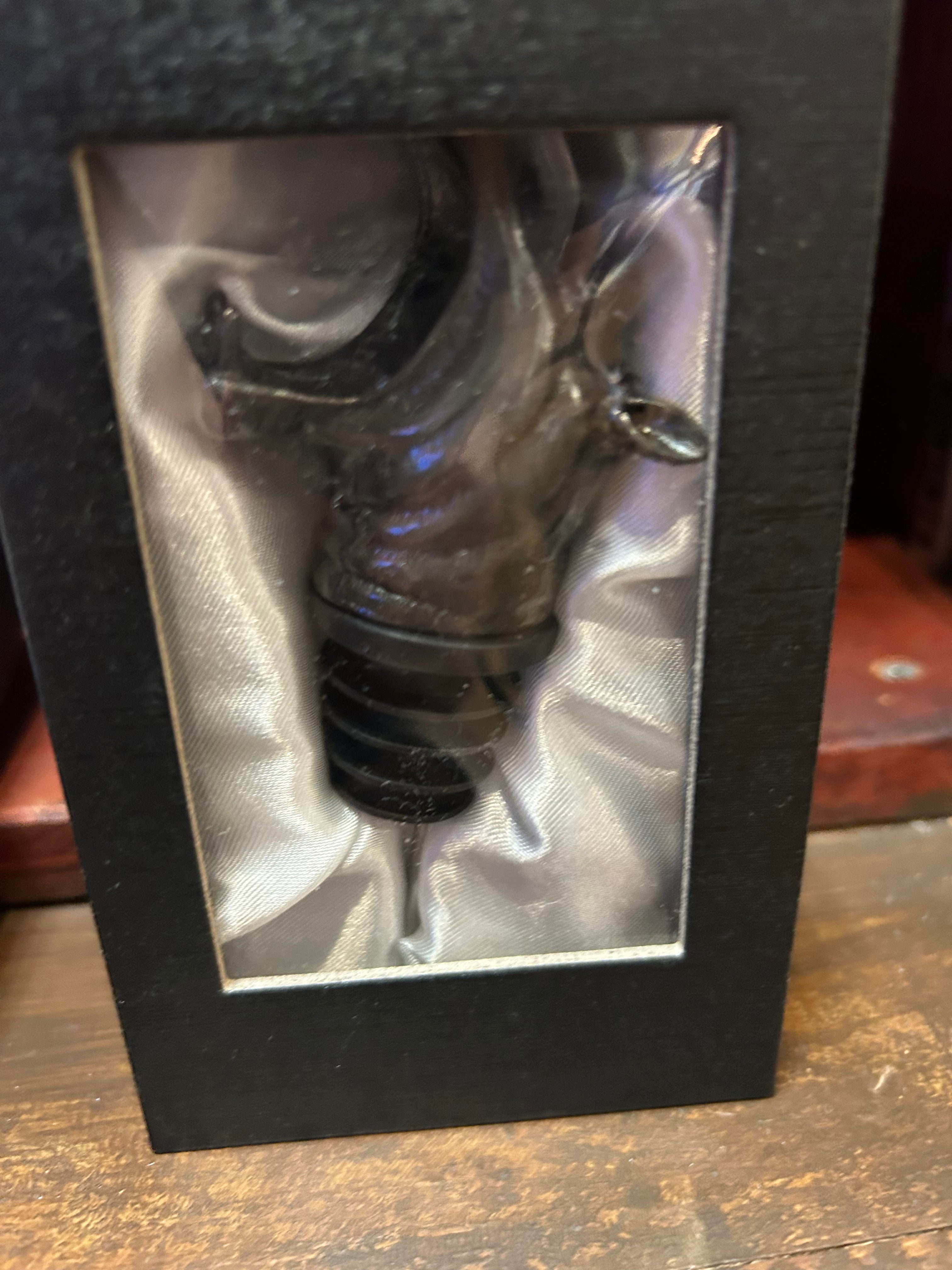 BOTTLE POURER HIPPOPOTAMUS