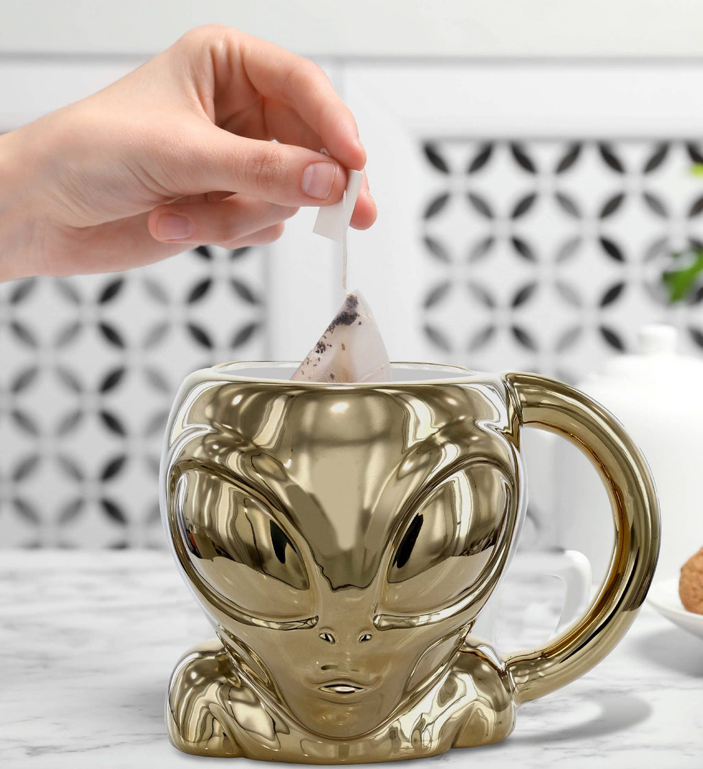 Mugniv - Gold Alien Mug - 17Oz