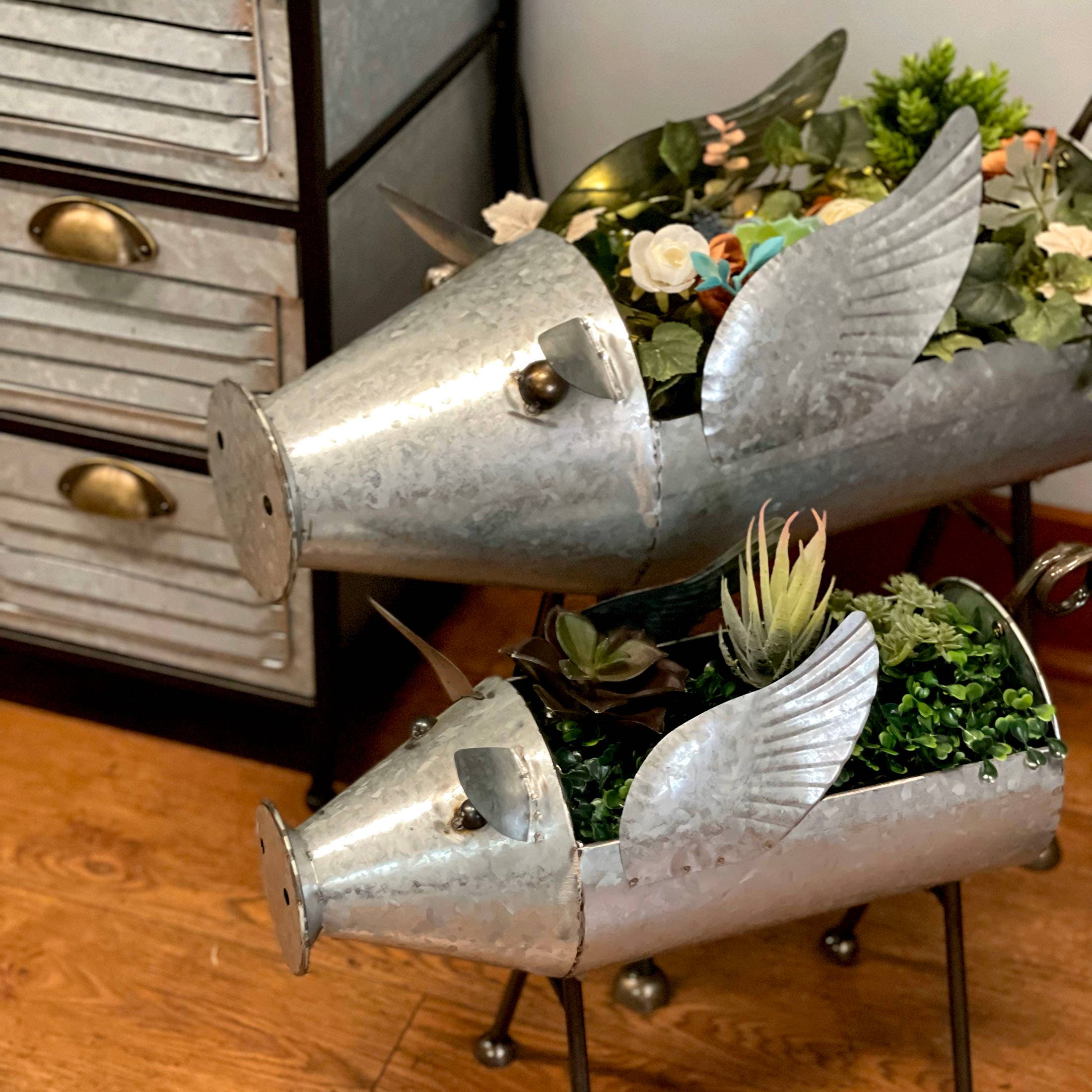 SM Distressed Galvanized Gray Metal Flying Pig Planter